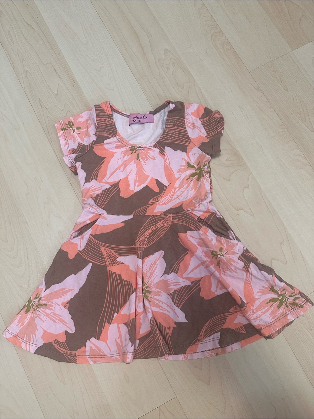Fighting Eel Mini Eel Pink and Brown Lily Dress